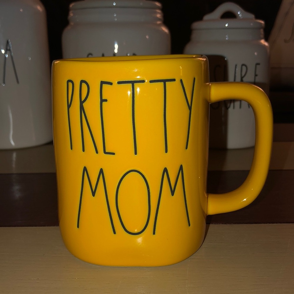 Rae Dunn PRETTY MOM Mug Yellow